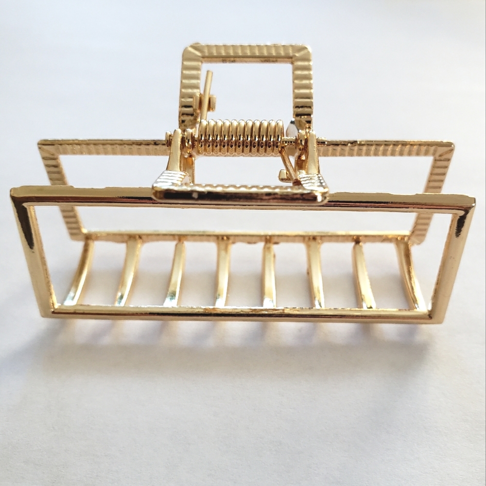Gold Toned Metal Hair Claw Hair Clip